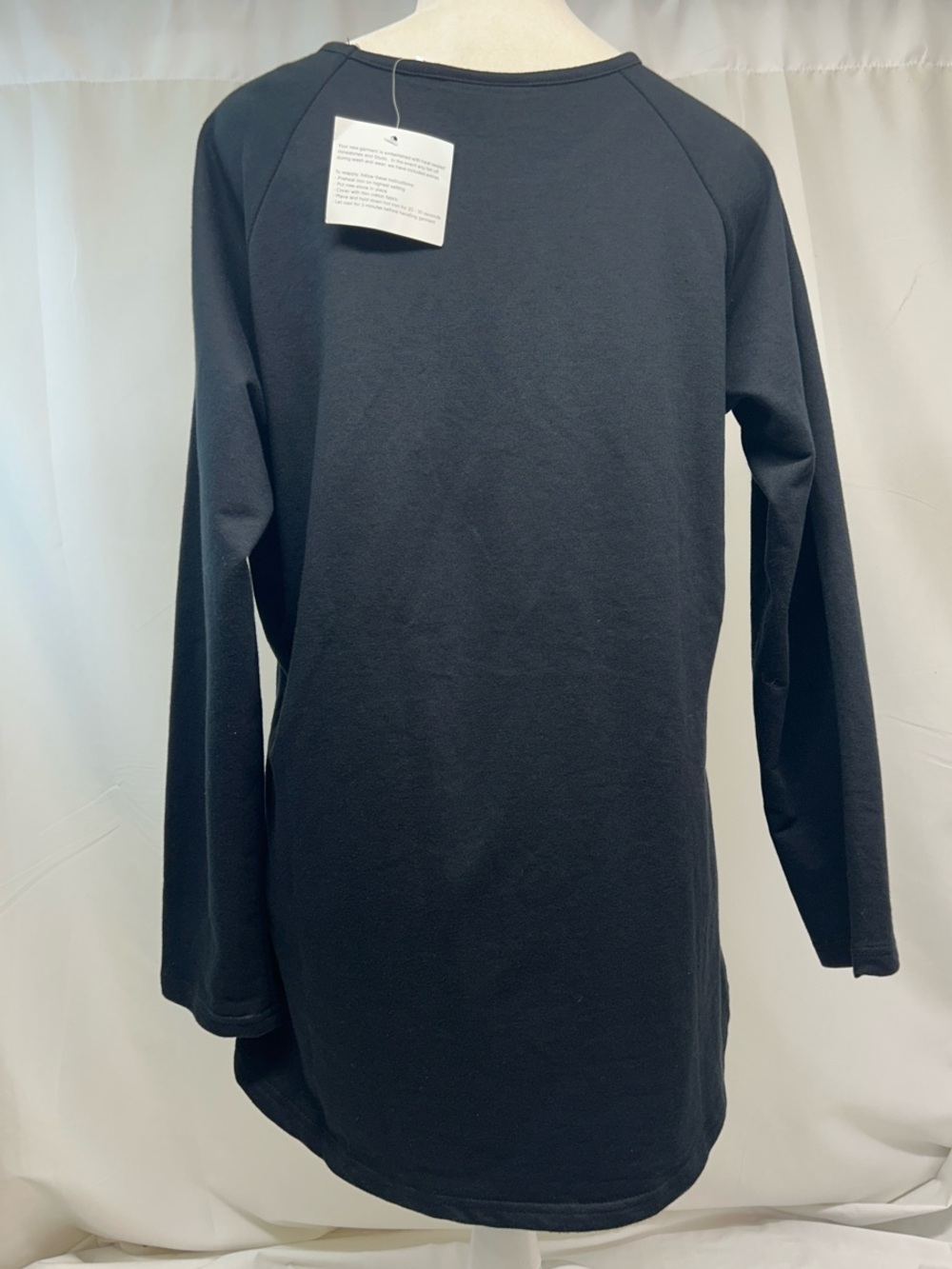 Quacker Factory Black Long Sleeve with Shoulder Rhinestone Accents Size Large - Picture 4 of 10